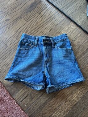 Levi's 80’s Style Medium Blue High-Waist Denim Shorts